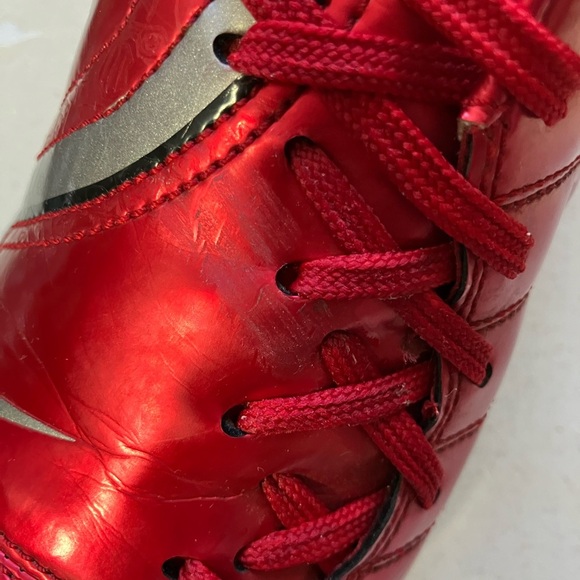 Nike Metallic Red Soccer Cleats - Picture 5 of 8